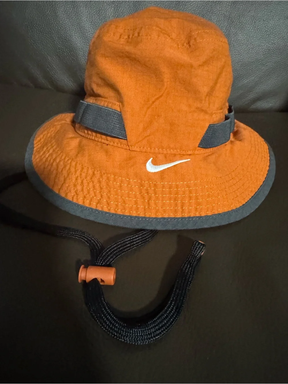 Chin strap Nike Orange and Gray Bucket Hat size M
